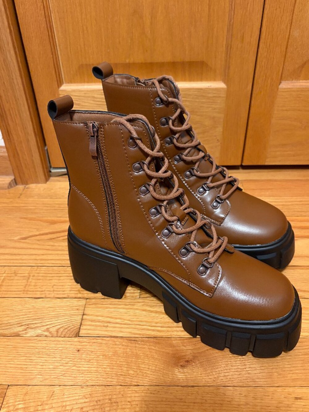 Women Fitory Brown Chunky Lightweight Platform Boots Size 11 (new condition)